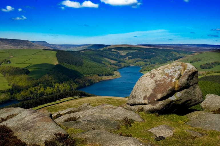 greatlittlebreaks-ladybower-reservoir-peak-district.jpg